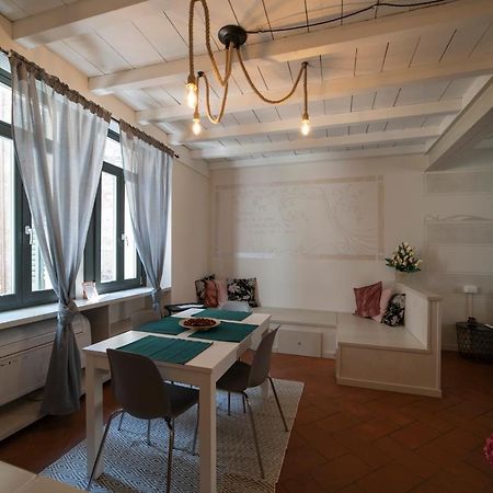 Homo Homini Lupus Apartment Brescia Exterior foto