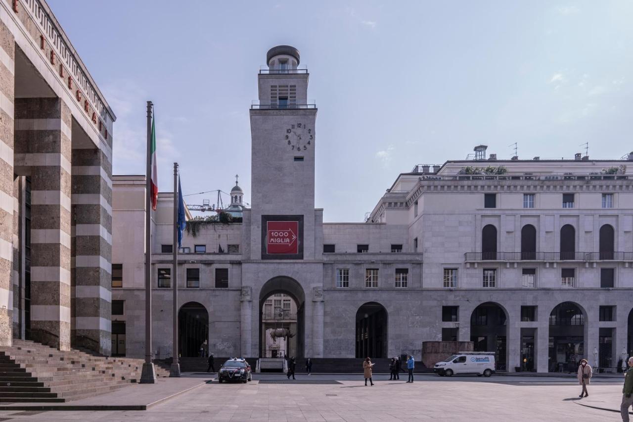 Homo Homini Lupus Apartment Brescia Exterior foto